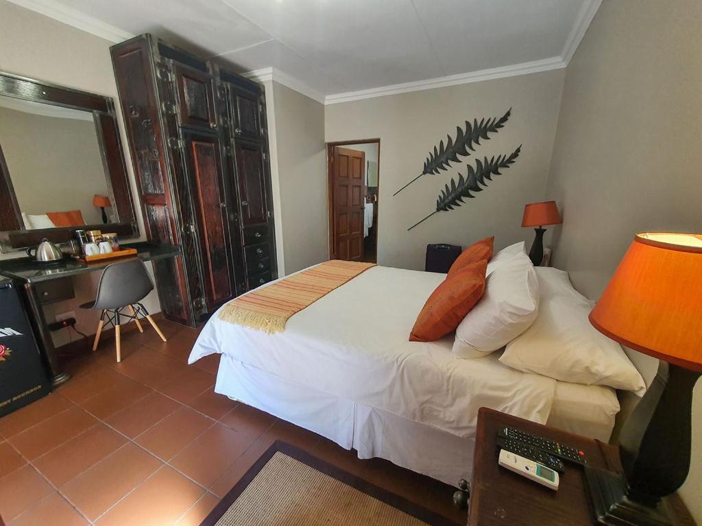 Micasa Sucasa Guesthouse Lephalale エクステリア 写真