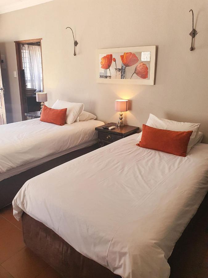 Micasa Sucasa Guesthouse Lephalale エクステリア 写真
