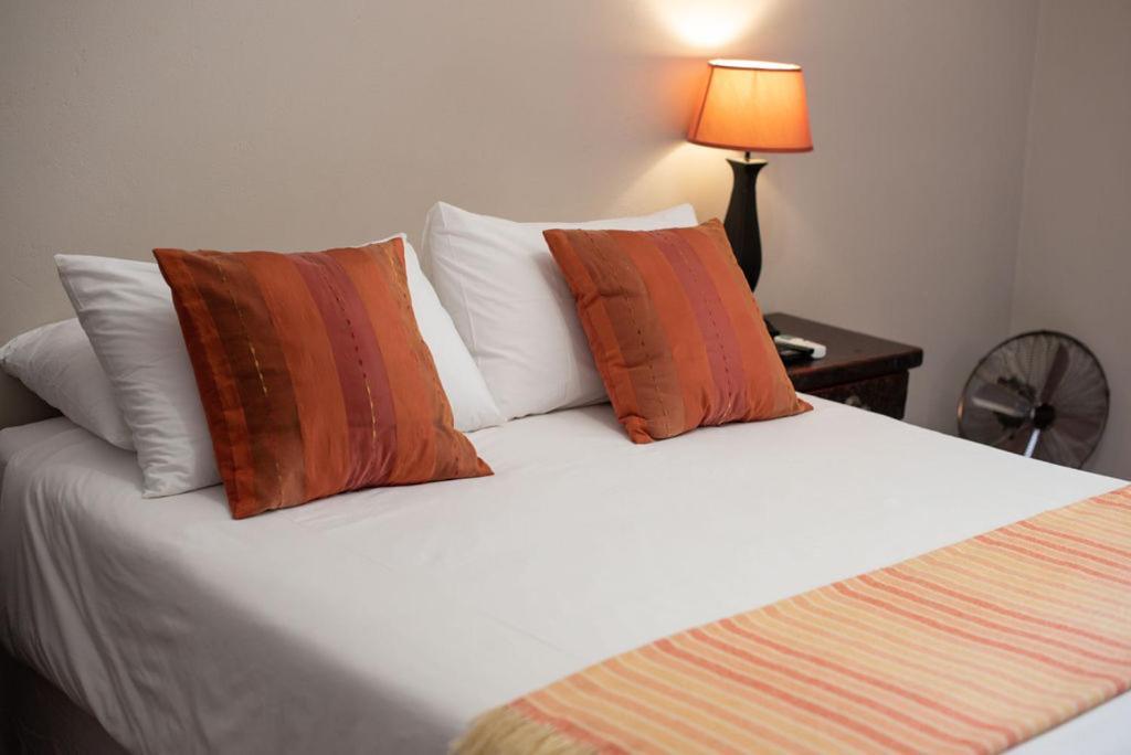 Micasa Sucasa Guesthouse Lephalale エクステリア 写真