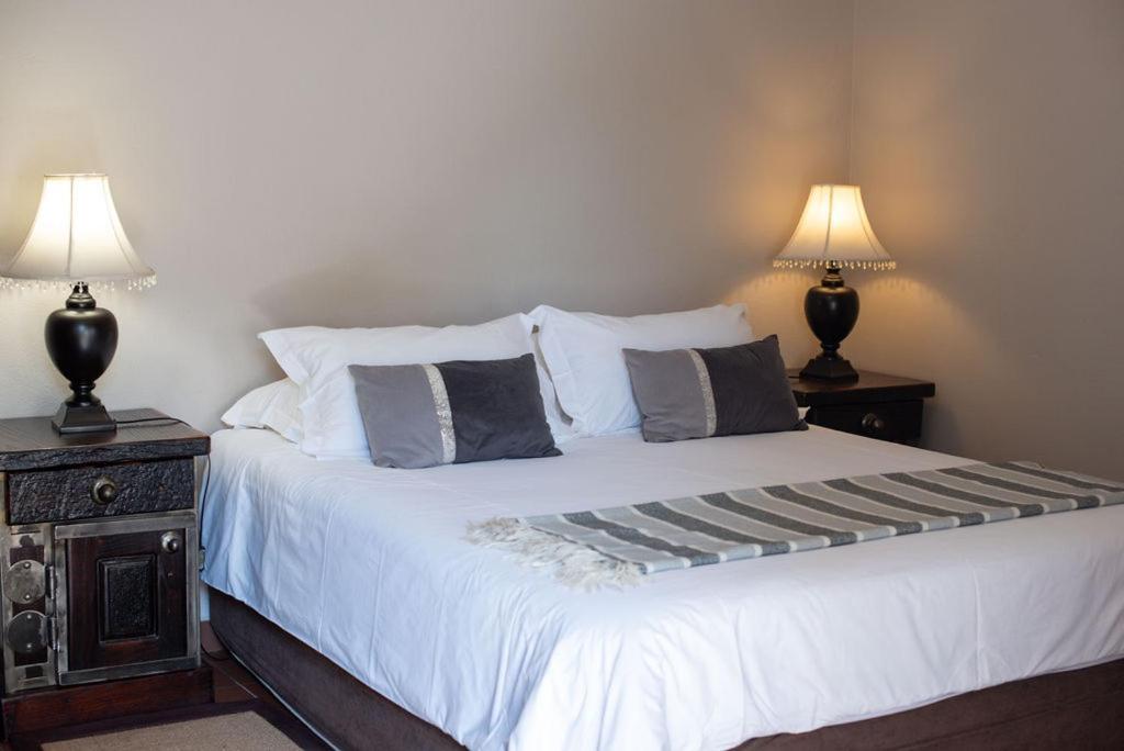 Micasa Sucasa Guesthouse Lephalale エクステリア 写真