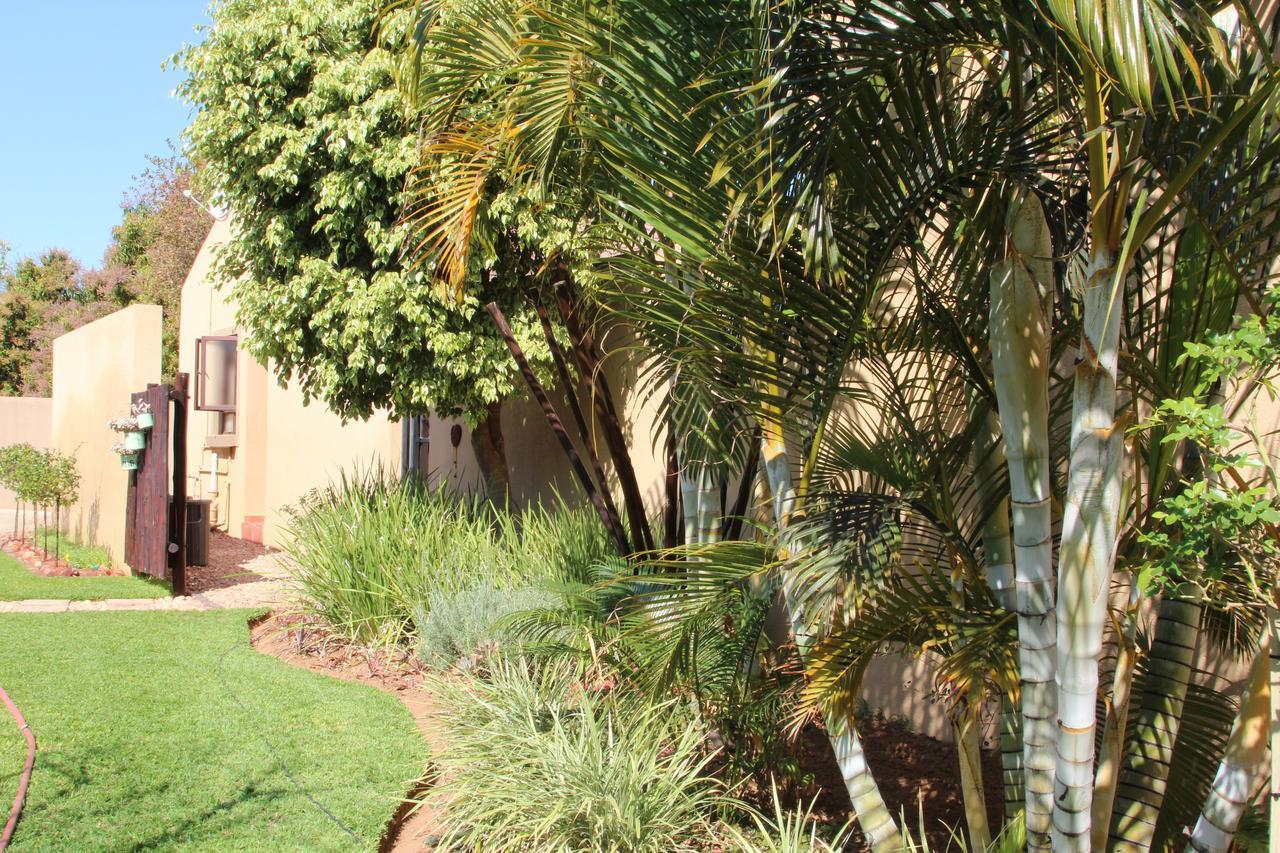 Micasa Sucasa Guesthouse Lephalale エクステリア 写真