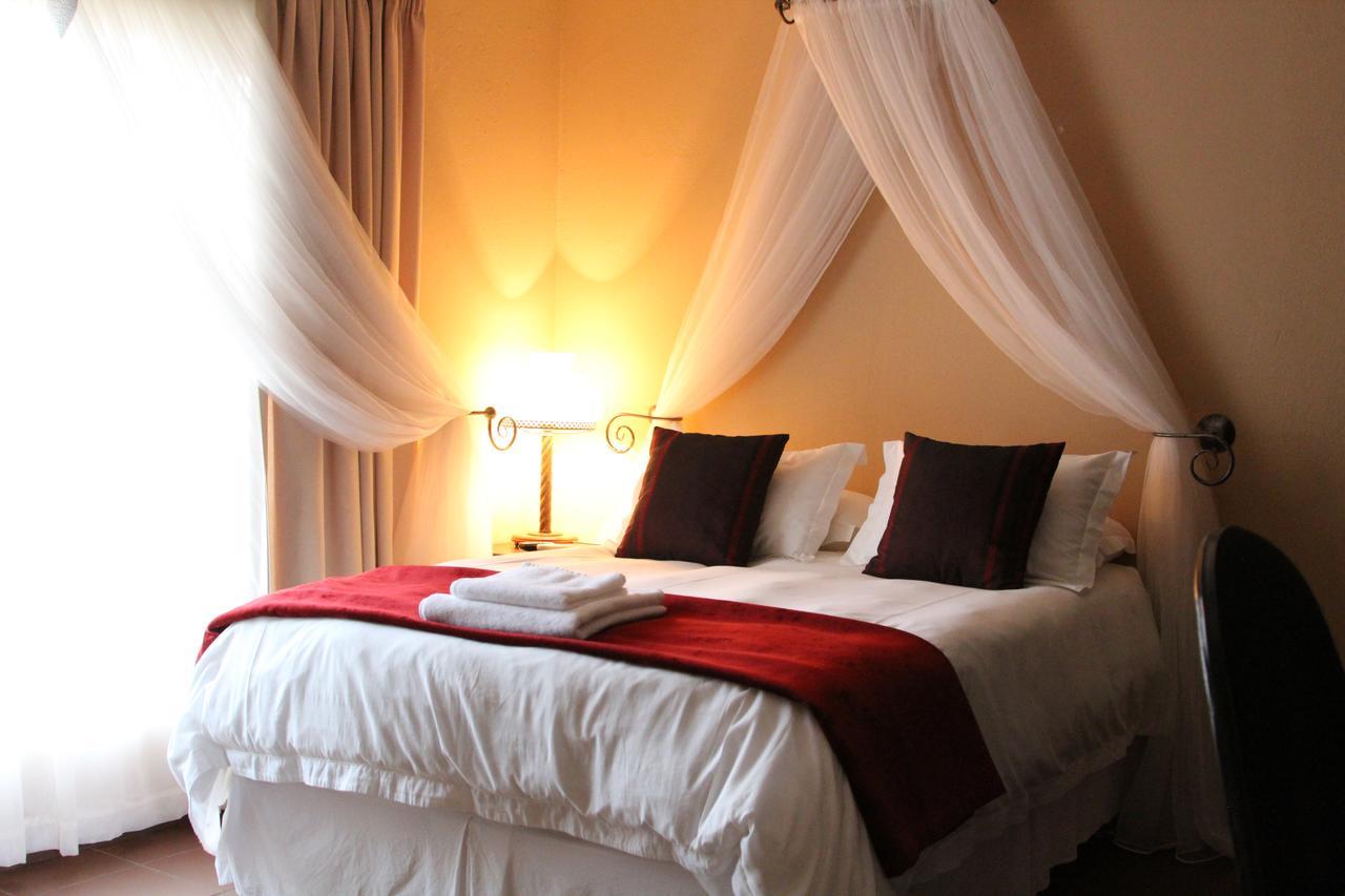 Micasa Sucasa Guesthouse Lephalale エクステリア 写真