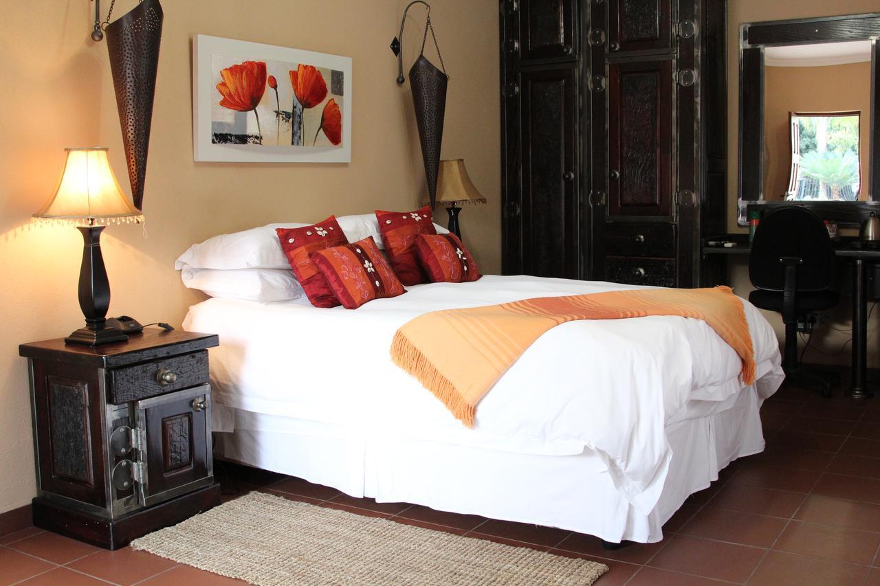 Micasa Sucasa Guesthouse Lephalale エクステリア 写真