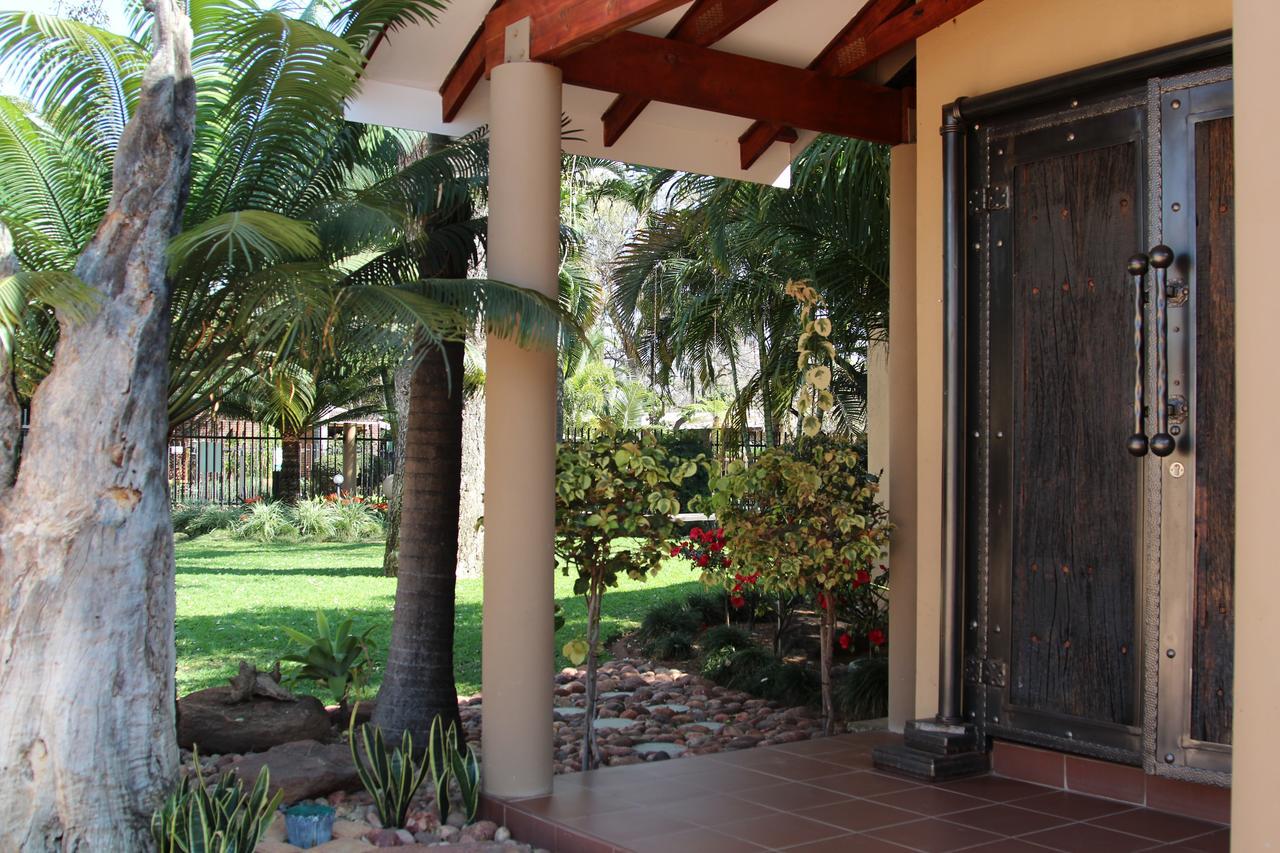 Micasa Sucasa Guesthouse Lephalale エクステリア 写真